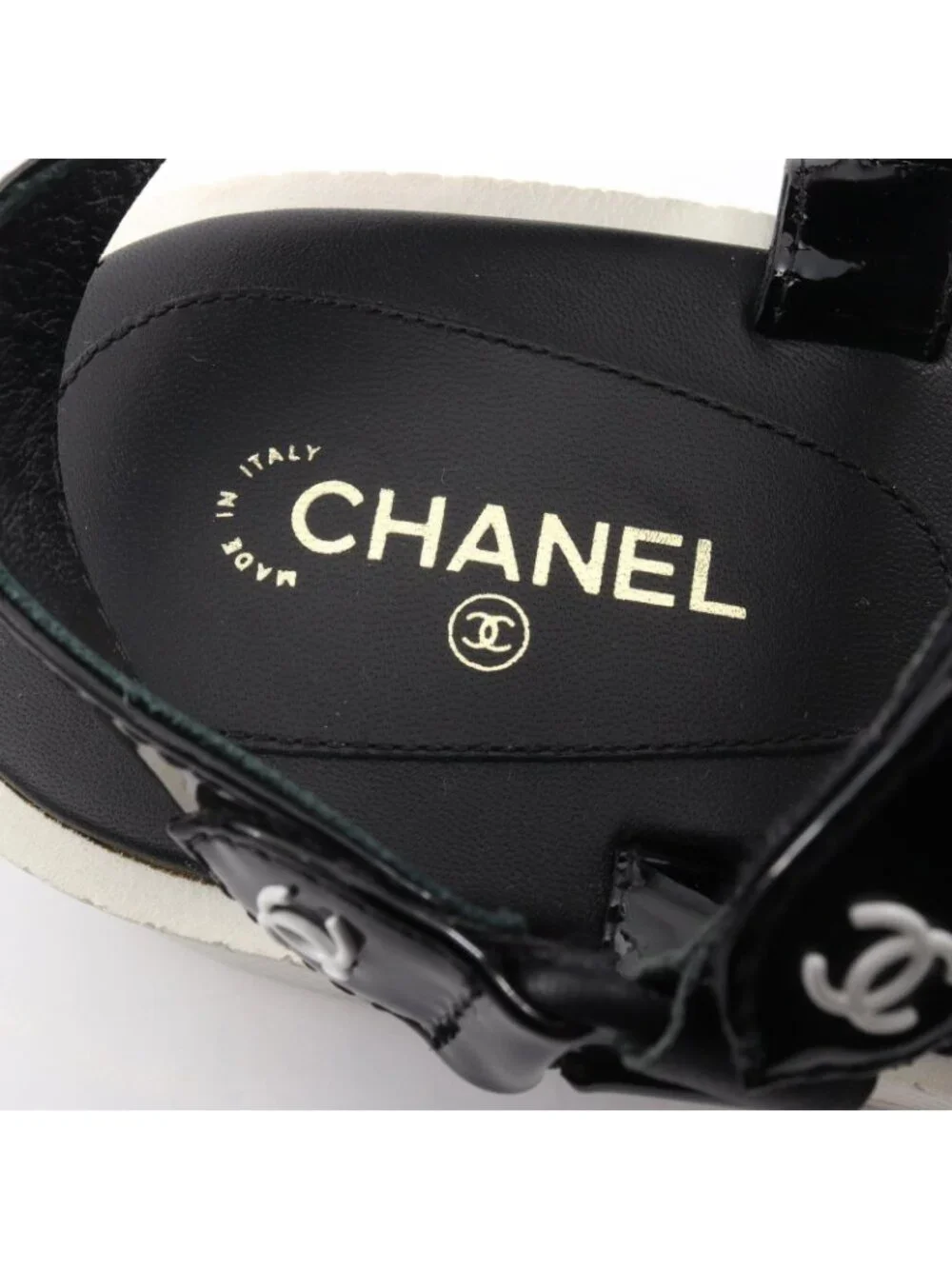 Chanel Sandals CC Logo Patent Leather
